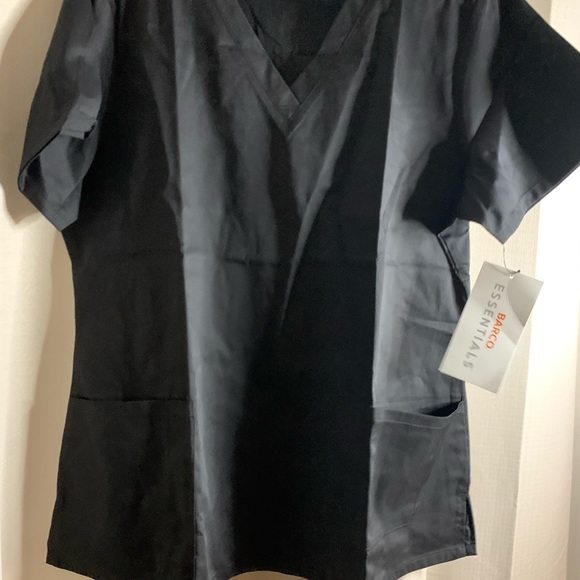 Scrub top size large - Picture 7 of 8